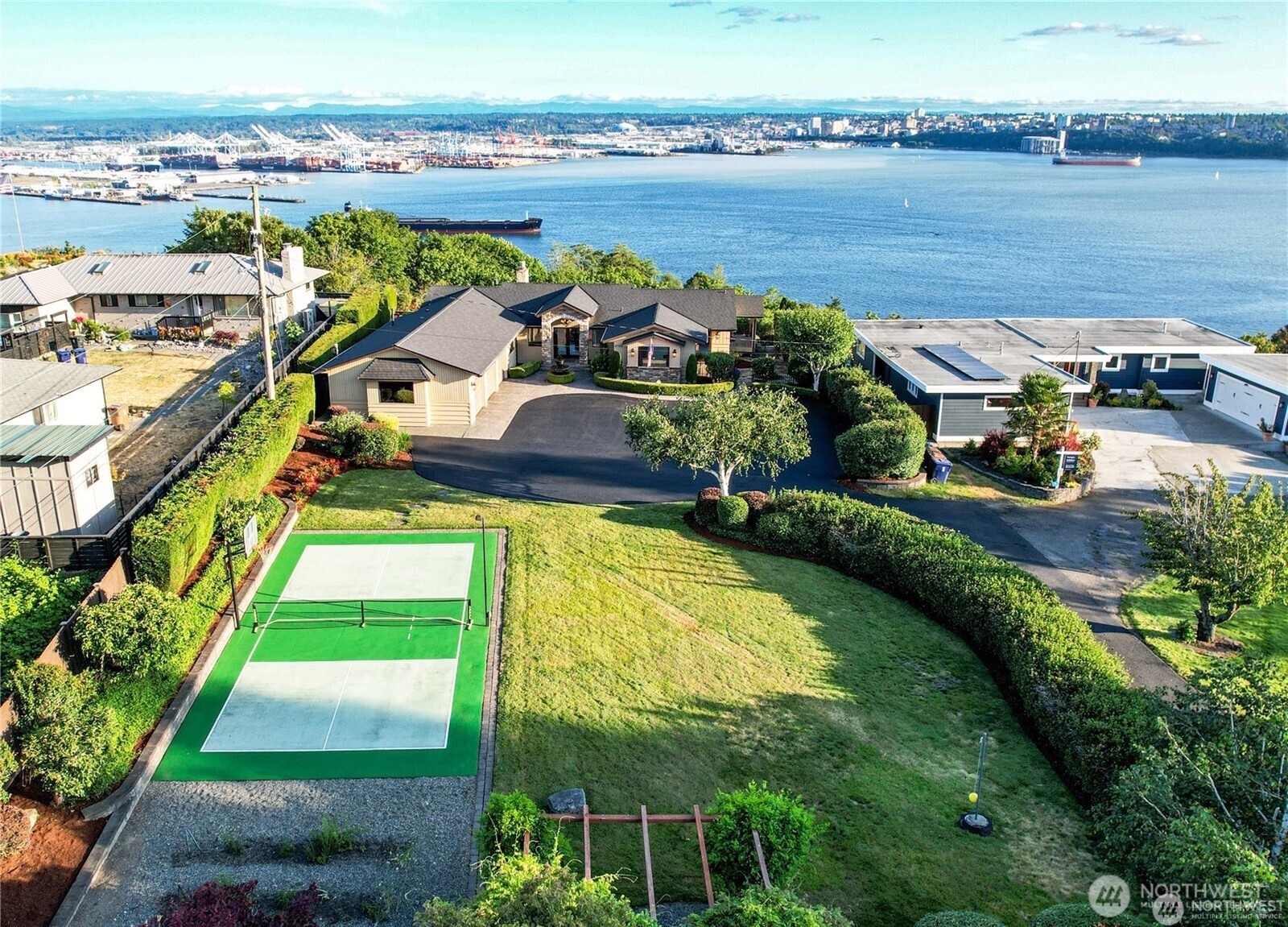 4702 Browns Point Boulevard NE Tacoma WA 98422
