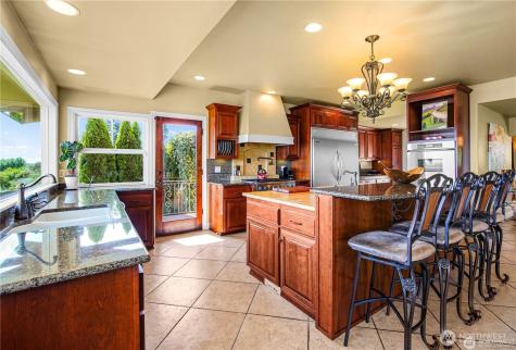 4702 Browns Point Boulevard NE Tacoma WA 98422