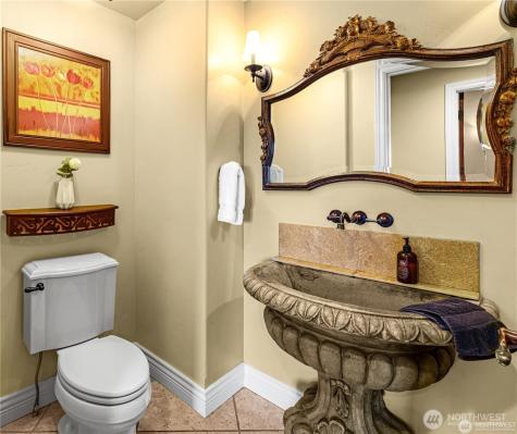 4702 Browns Point Boulevard NE Tacoma WA 98422