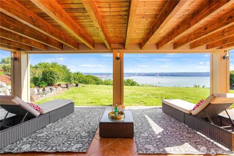 4702 Browns Point Boulevard NE Tacoma WA 98422