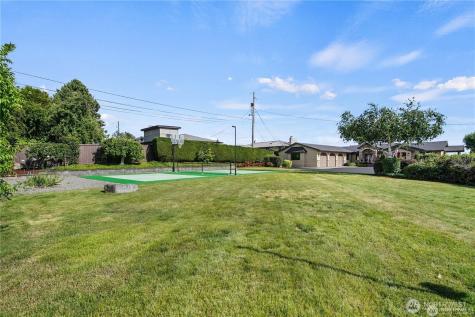 4702 Browns Point Boulevard NE Tacoma WA 98422
