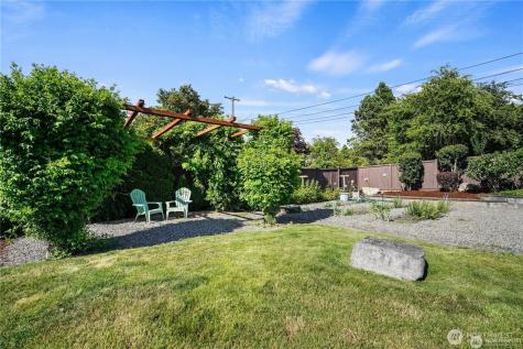 4702 Browns Point Boulevard NE Tacoma WA 98422