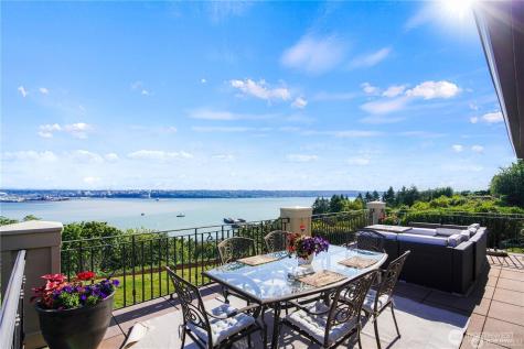 4702 Browns Point Boulevard NE Tacoma WA 98422