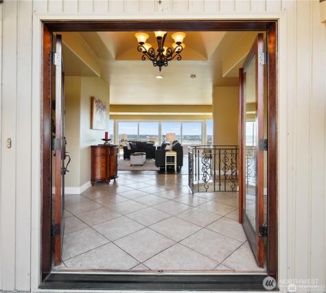 4702 Browns Point Boulevard NE Tacoma WA 98422