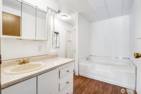 4815 NE Airway Drive Moses Lake WA 98837