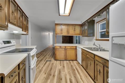 5814 79th Street Court E Puyallup WA 98371