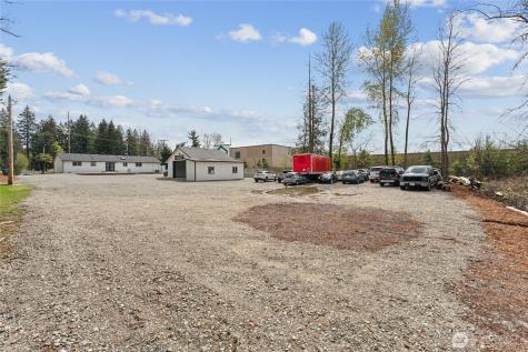 15422 Canyon Road E Puyallup WA 98375