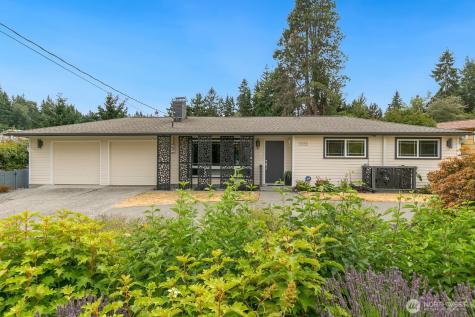 15153 SE Newport Way Bellevue WA 98006