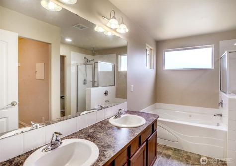 5709 119th Place NE Marysville WA 98271