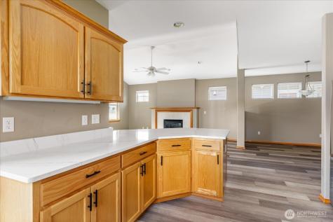 1611 SW Vanguard Street Oak Harbor WA 98277