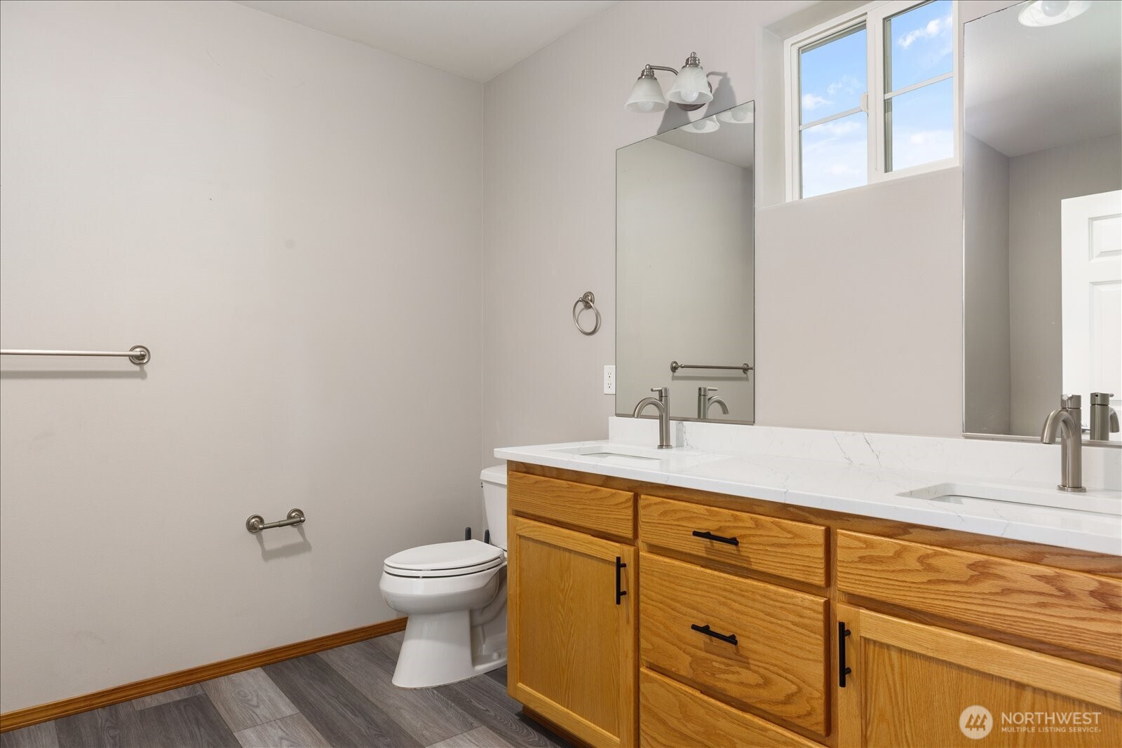 1611 SW Vanguard Street Oak Harbor WA 98277