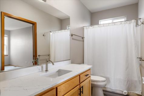 1611 SW Vanguard Street Oak Harbor WA 98277