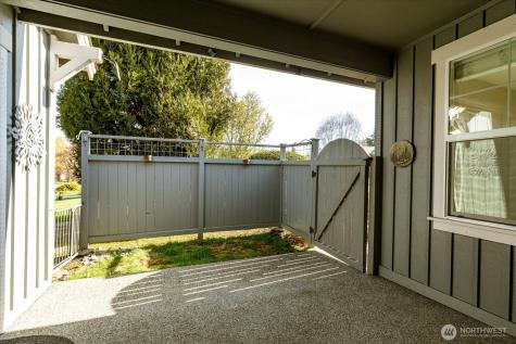 1611 SW Vanguard Street Oak Harbor WA 98277