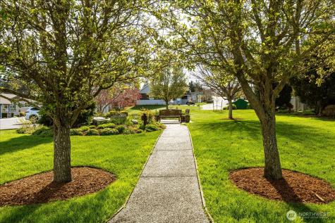 1611 SW Vanguard Street Oak Harbor WA 98277