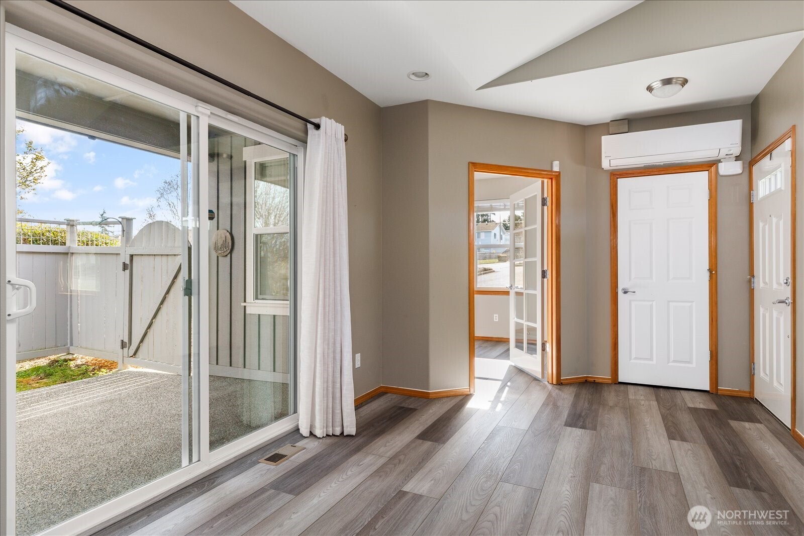 1611 SW Vanguard Street Oak Harbor WA 98277