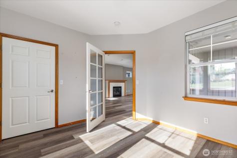 1611 SW Vanguard Street Oak Harbor WA 98277