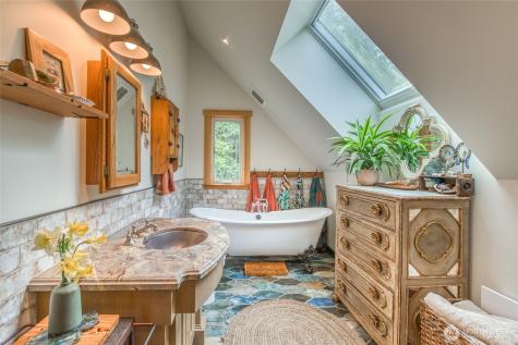 653 Cedar Hill Road Orcas Island WA 98245