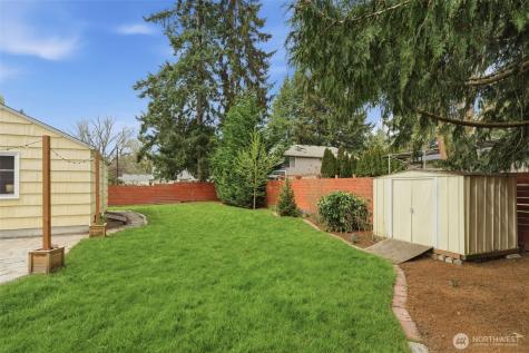 13323 20th Avenue NE Seattle WA 98125