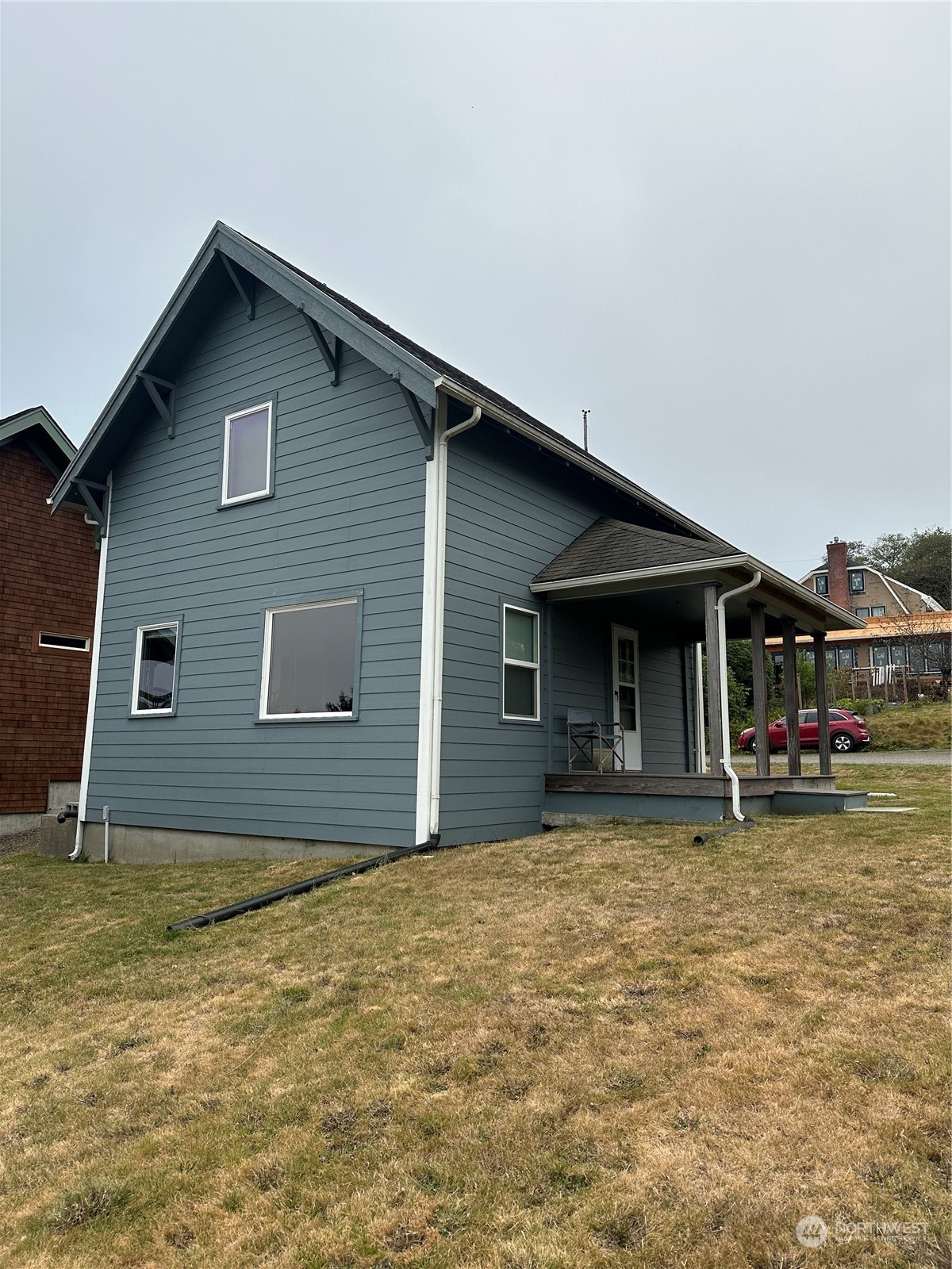 215 Elizabeth Avenue NE Ilwaco WA 98624