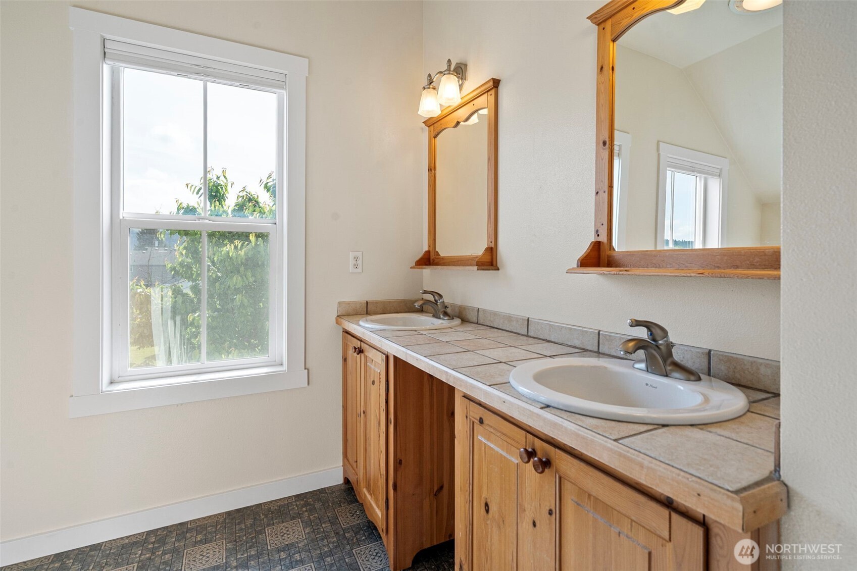 1515 Everett Street Sumner WA 98390