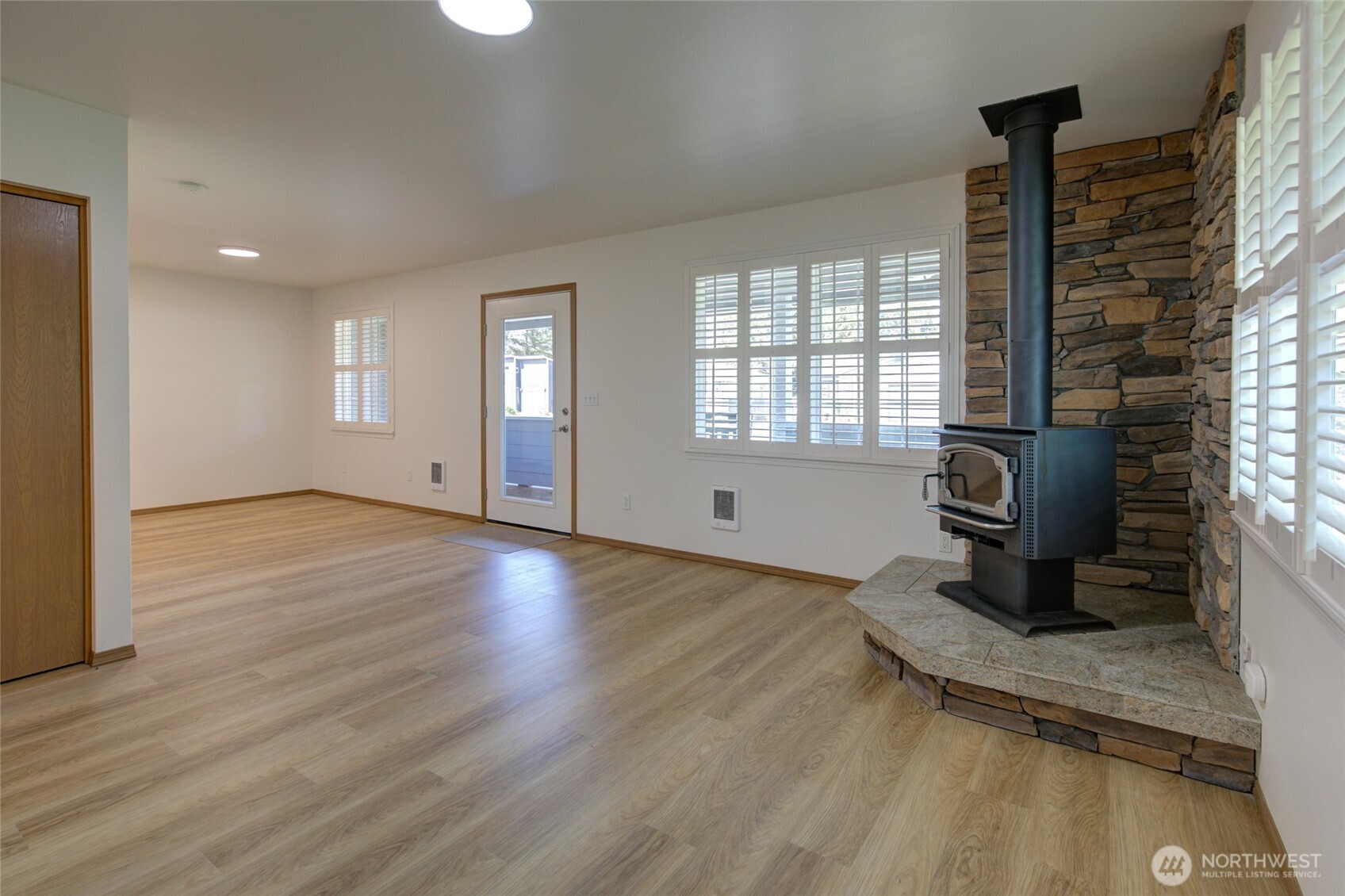165 N Narwhal Loop NW Ocean Shores WA 98569