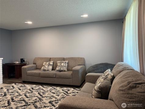 1008 S 80th Street Tacoma WA 98408