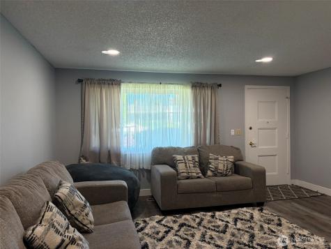 1008 S 80th Street Tacoma WA 98408