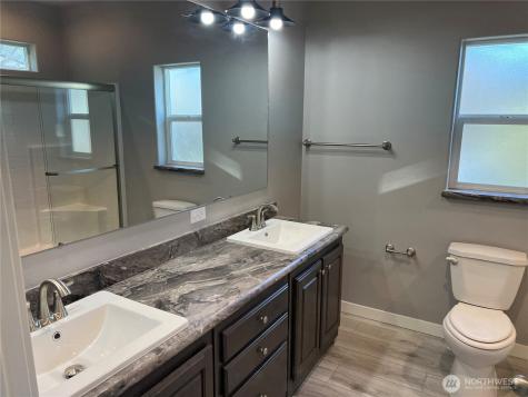 3371 SE Bielmeier Road Port Orchard WA 98367