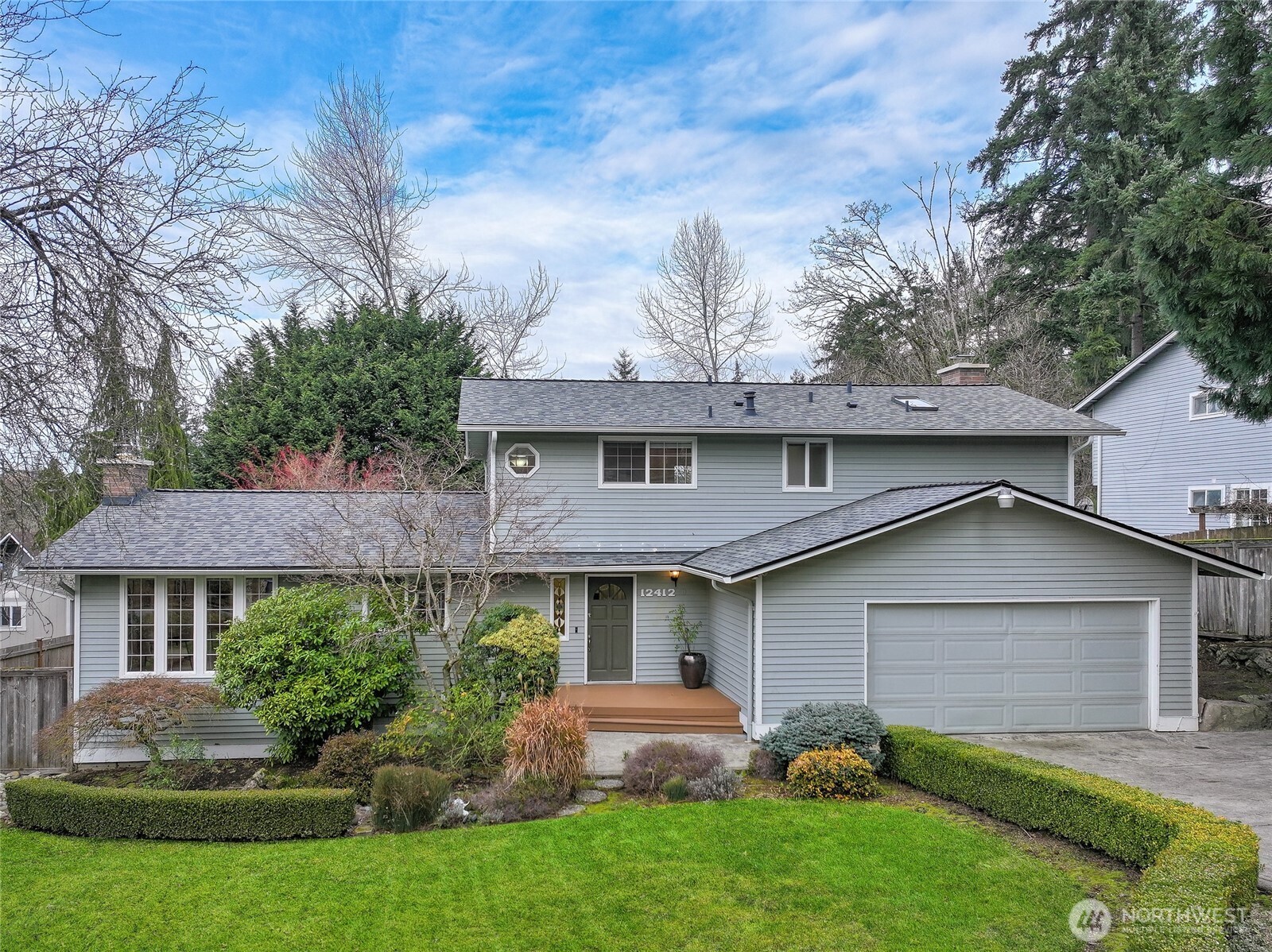 12412 NE 4th Place Bellevue WA 98005