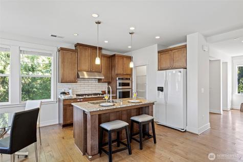 18521 46th Avenue SE Bothell WA 98012