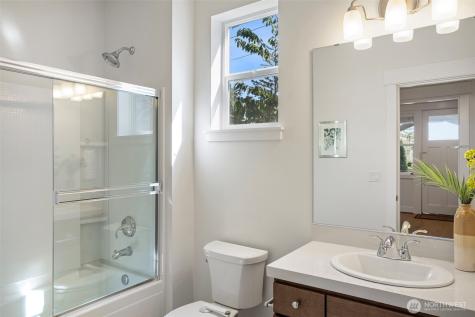 18521 46th Avenue SE Bothell WA 98012