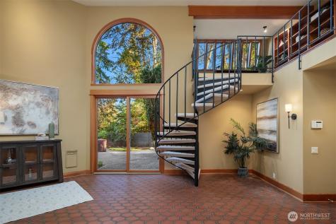 7816 NE 32nd Street Medina WA 98039