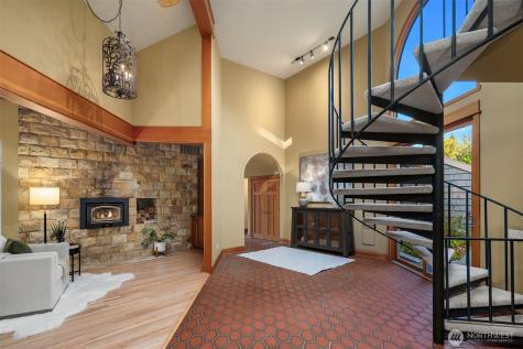 7816 NE 32nd Street Medina WA 98039