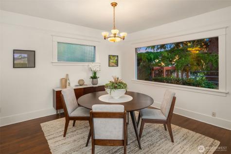 6903 32nd Avenue NW Seattle WA 98117