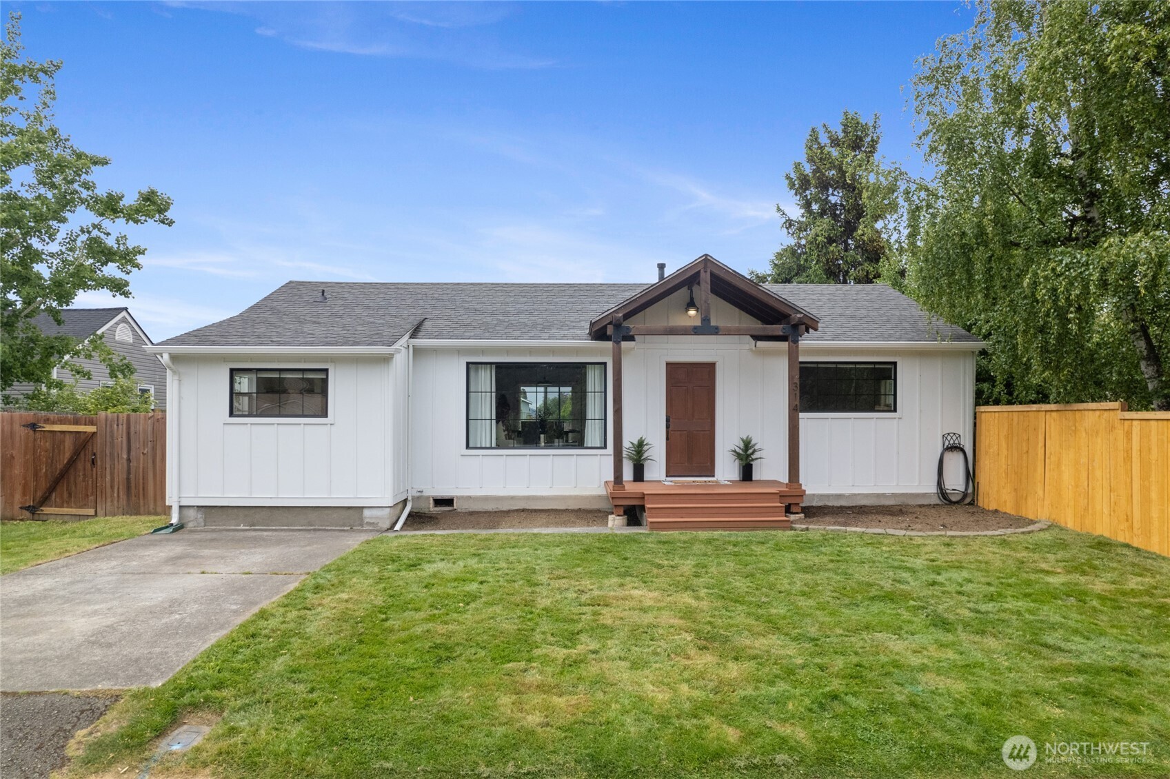 314 4th Street Steilacoom WA 98388