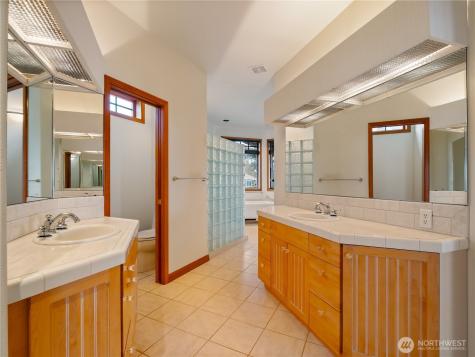 317 Captain Gray Court SE Ocean Shores WA 98569