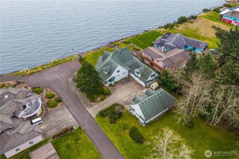 317 Captain Gray Court SE Ocean Shores WA 98569