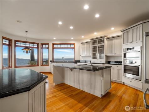 317 Captain Gray Court SE Ocean Shores WA 98569