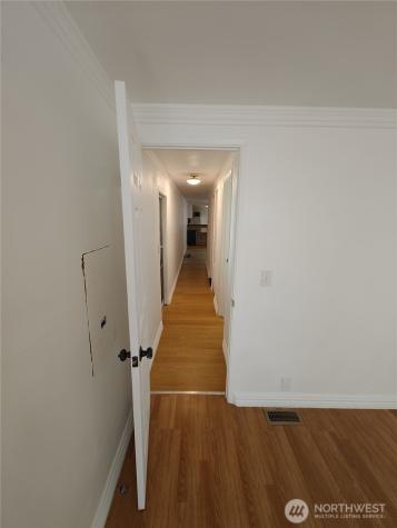 1720 Maple Lane Kent WA 98030