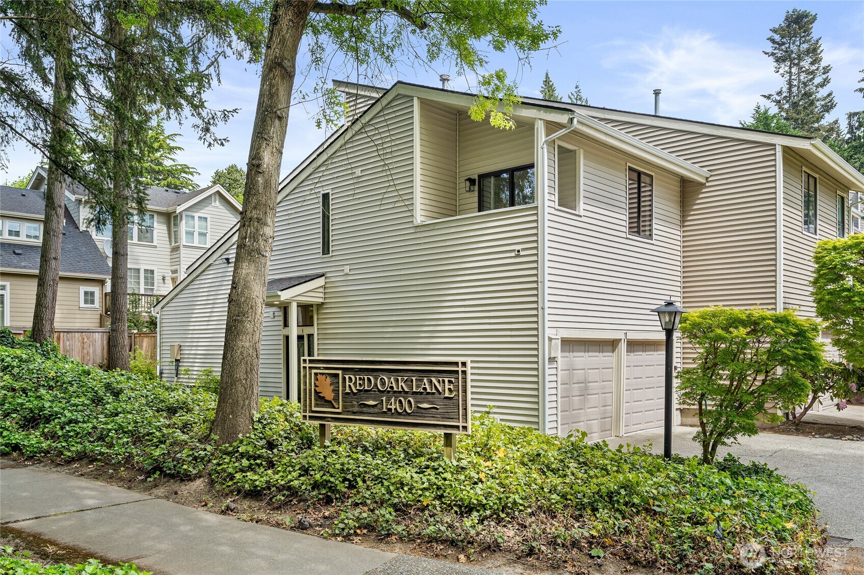 1400 Bellevue Way SE Bellevue WA 98004