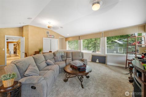 27565 265th Court SE Ravensdale WA 98051