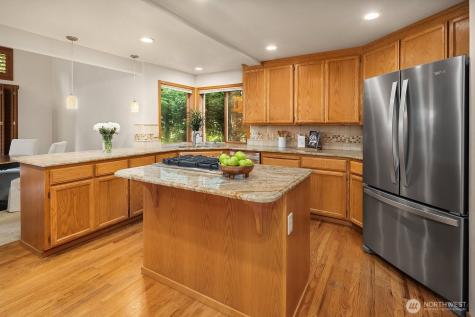 275 Mt Quay Drive NW Issaquah WA 98027