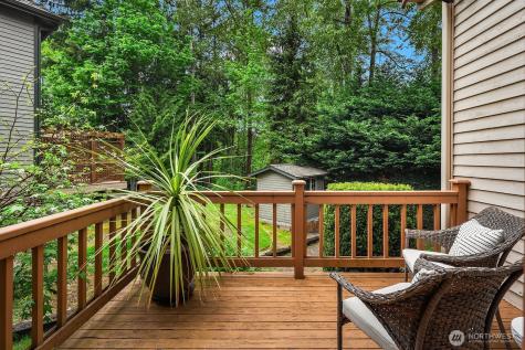 275 Mt Quay Drive NW Issaquah WA 98027