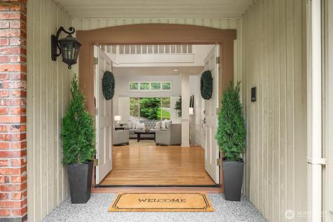 275 Mt Quay Drive NW Issaquah WA 98027