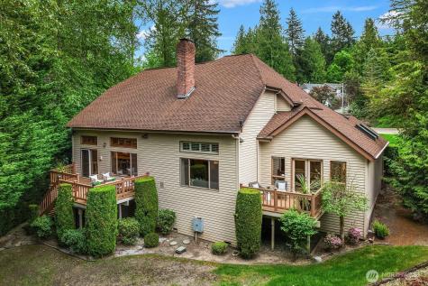 275 Mt Quay Drive NW Issaquah WA 98027