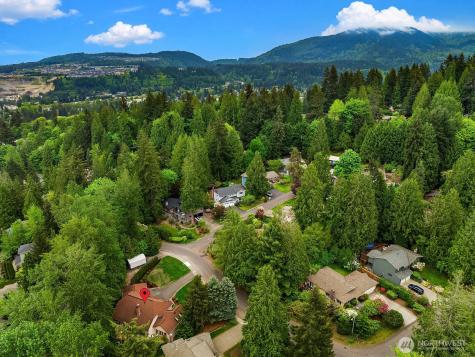 275 Mt Quay Drive NW Issaquah WA 98027