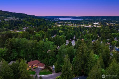 275 Mt Quay Drive NW Issaquah WA 98027