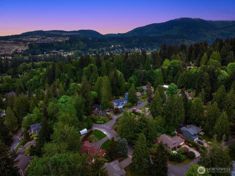 275 Mt Quay Drive NW Issaquah WA 98027