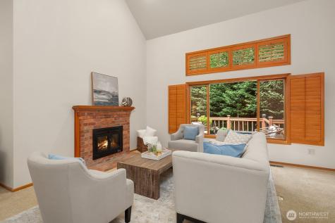 275 Mt Quay Drive NW Issaquah WA 98027