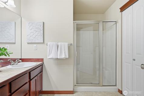 2502 204th Place SW Lynnwood WA 98036